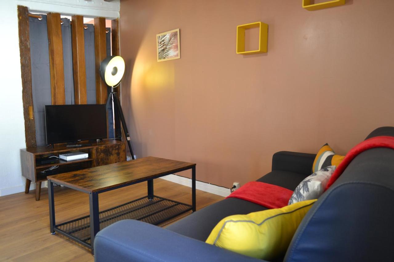 L'Essentiel De Chartres Apartment Bagian luar foto